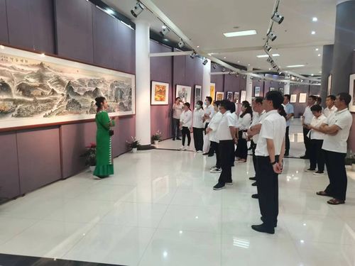 固本强基扬正气 各部门组织职工参观廉洁主题展并开展文化艺术交流